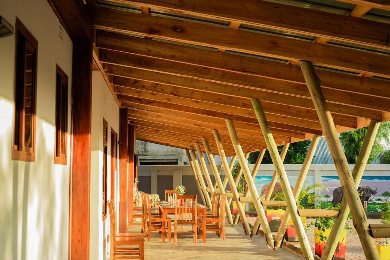 Heart Of Africa Lodge Arusha Buitenkant foto