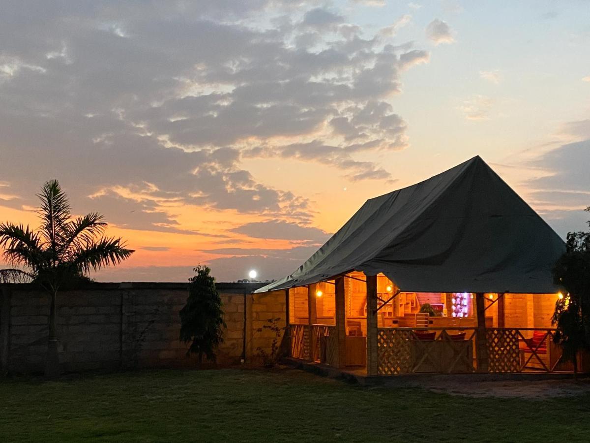 Heart Of Africa Lodge Arusha Buitenkant foto