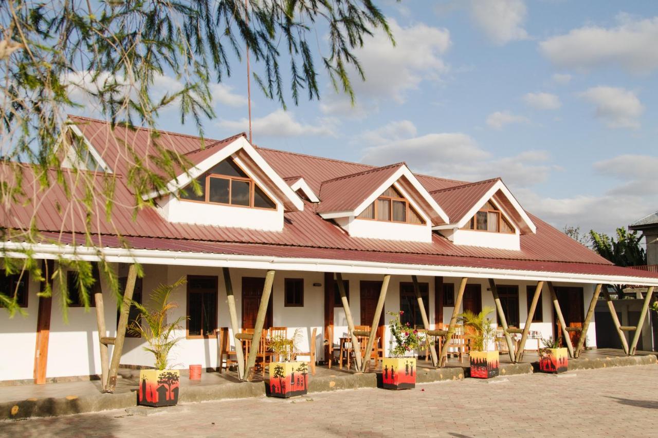 Heart Of Africa Lodge Arusha Buitenkant foto