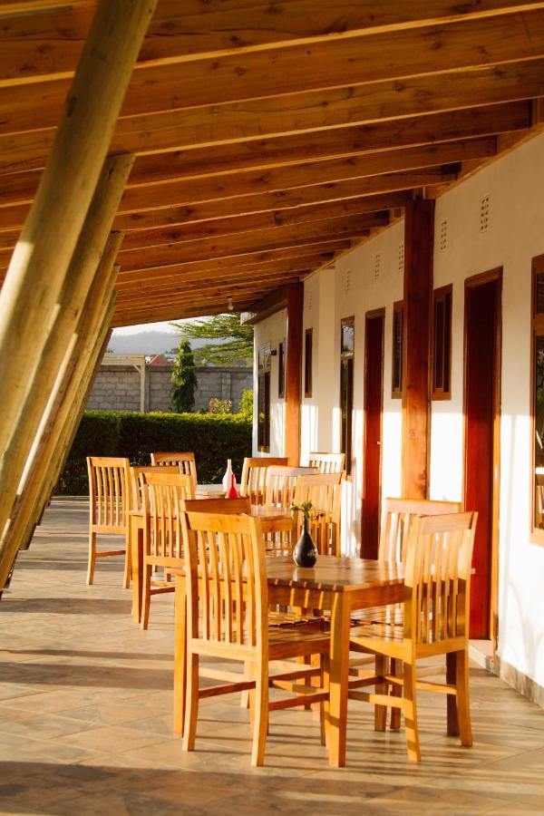 Heart Of Africa Lodge Arusha Buitenkant foto