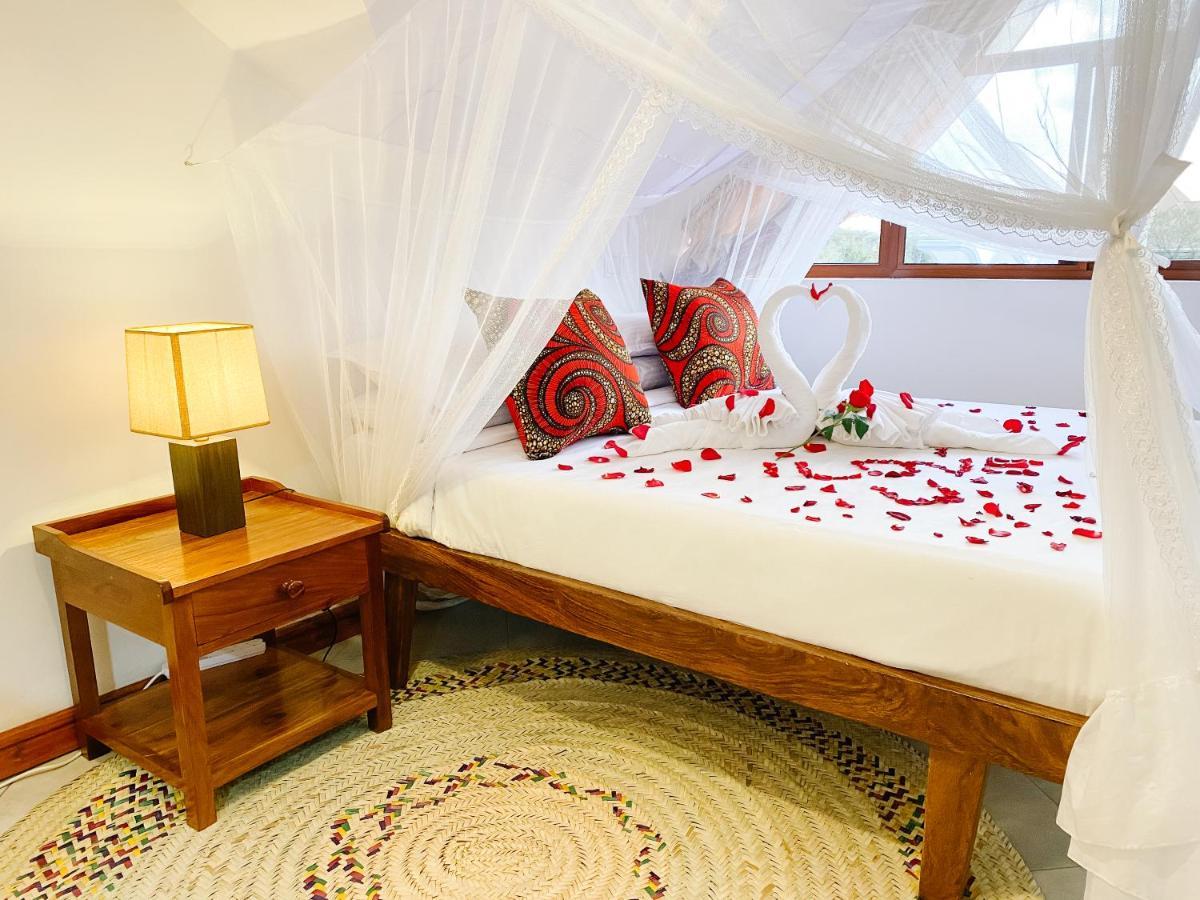 Heart Of Africa Lodge Arusha Buitenkant foto
