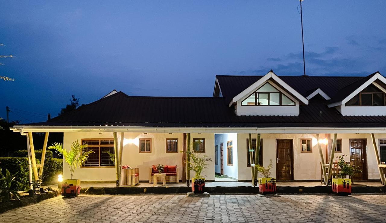 Heart Of Africa Lodge Arusha Buitenkant foto