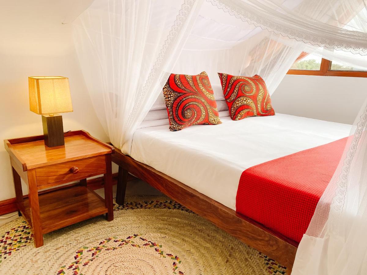 Heart Of Africa Lodge Arusha Buitenkant foto