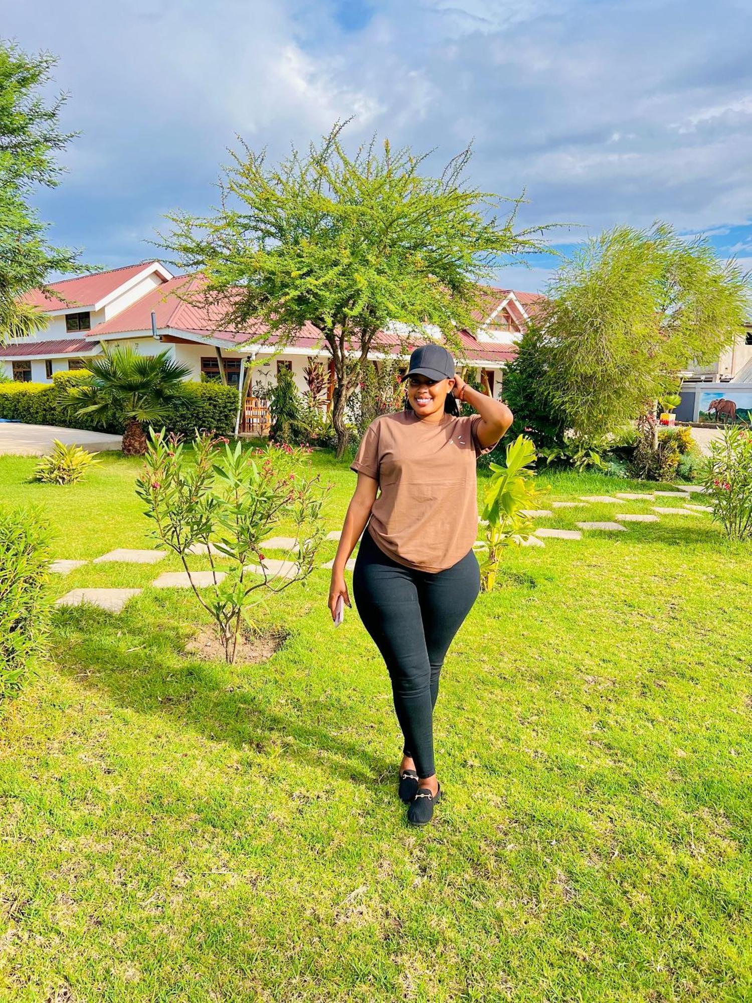 Heart Of Africa Lodge Arusha Buitenkant foto