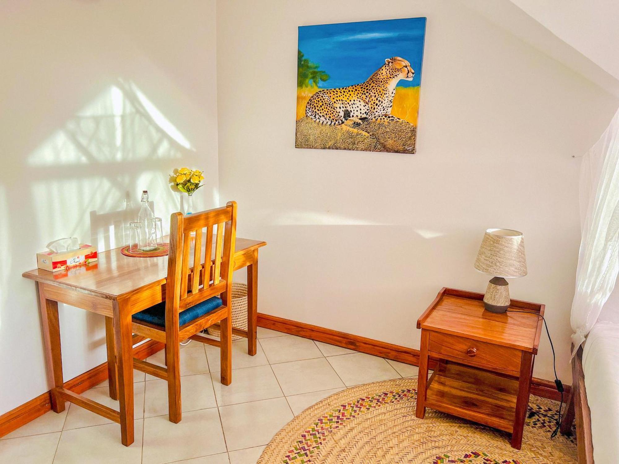 Heart Of Africa Lodge Arusha Buitenkant foto